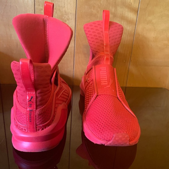 puma tong rihanna